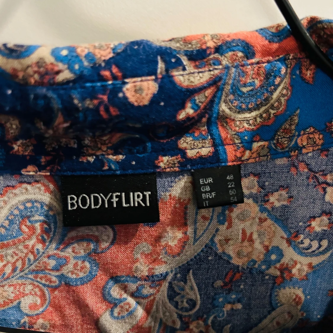 Mönstrad klänning från Bodyflirt - 91