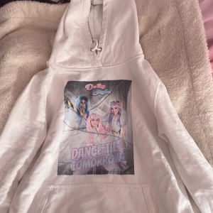 Dollystyle Hoddie - Använd endast fåtal gånger, säljer den då den inte kommer till användning längre, storlek på denna är S