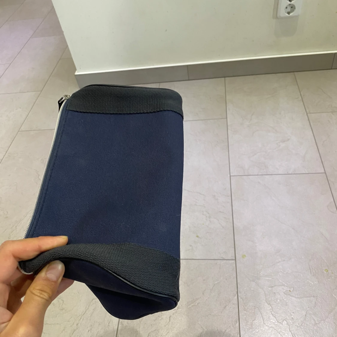 Blå necessär med dragkedja - 92