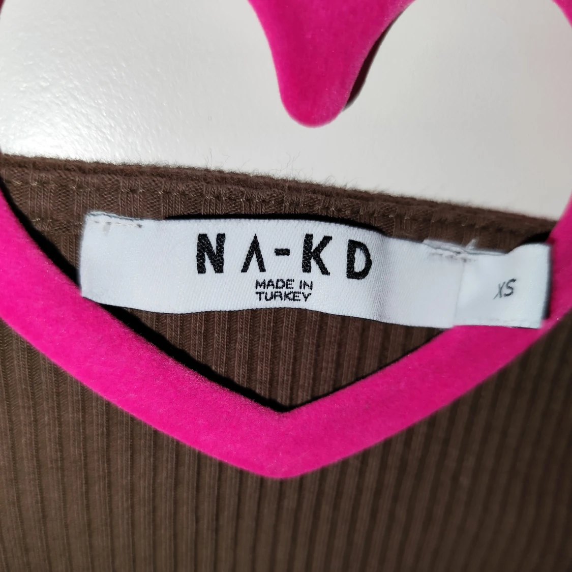 Brun ribbad topp från NA-KD - 91