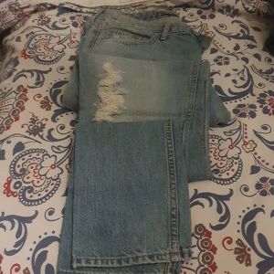 Jeans  - Fina jeans använd vid enstaka tillfälle.