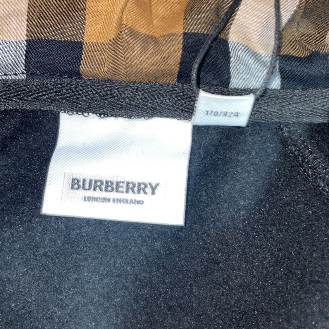 Svart huvtröja från Burberry - 91