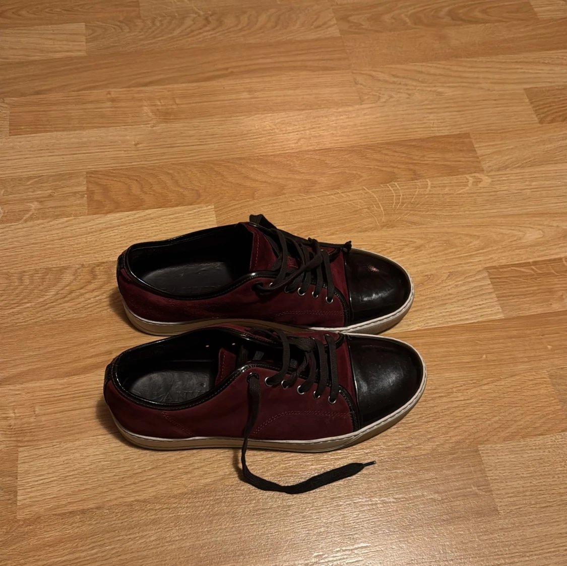 Vinröda lanvins finns inte på marknaden längre - 90