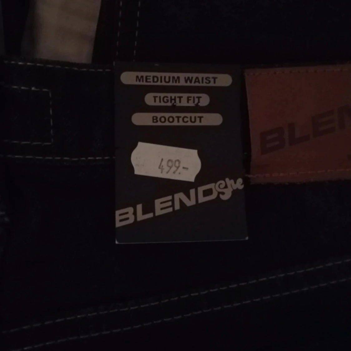 Mörkblå bootcut jeans från Blend - 91
