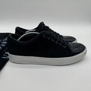 LANVIN CAP TOE - - Lanvin Cap toe- Skick: 8/10 - Tillbehör: Dustbag - Storlek 43/8UK - Nypris ca 5200kr // DeluxeCloset