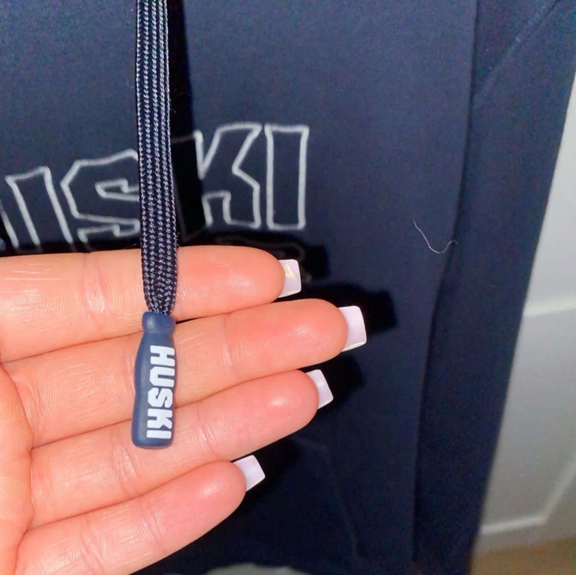 Mörkblå hoodie från Huski Wear - 90