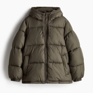  pufferjacka med huva - Populär jacka från Hm som är helt slutsåld, Använd ett fåtal gånger!💖💖