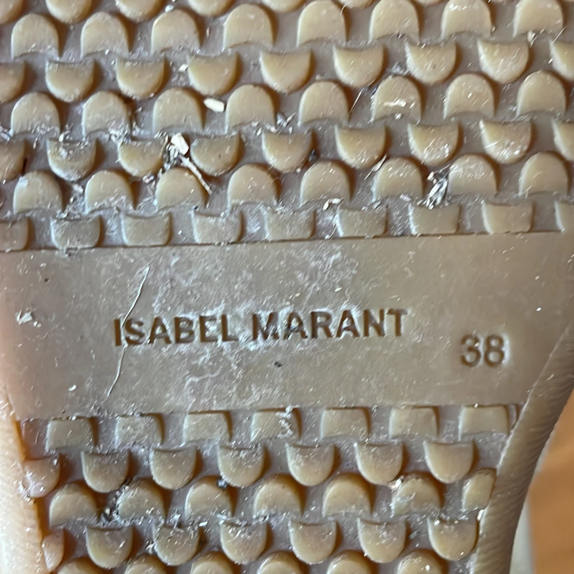 Isabel markant skor  - 92