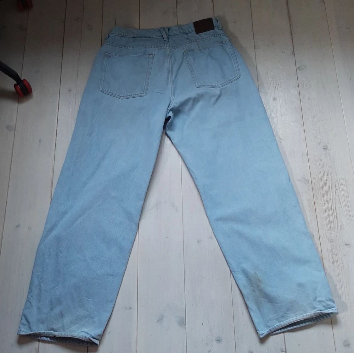 Ljusblåa baggy byxor - 90