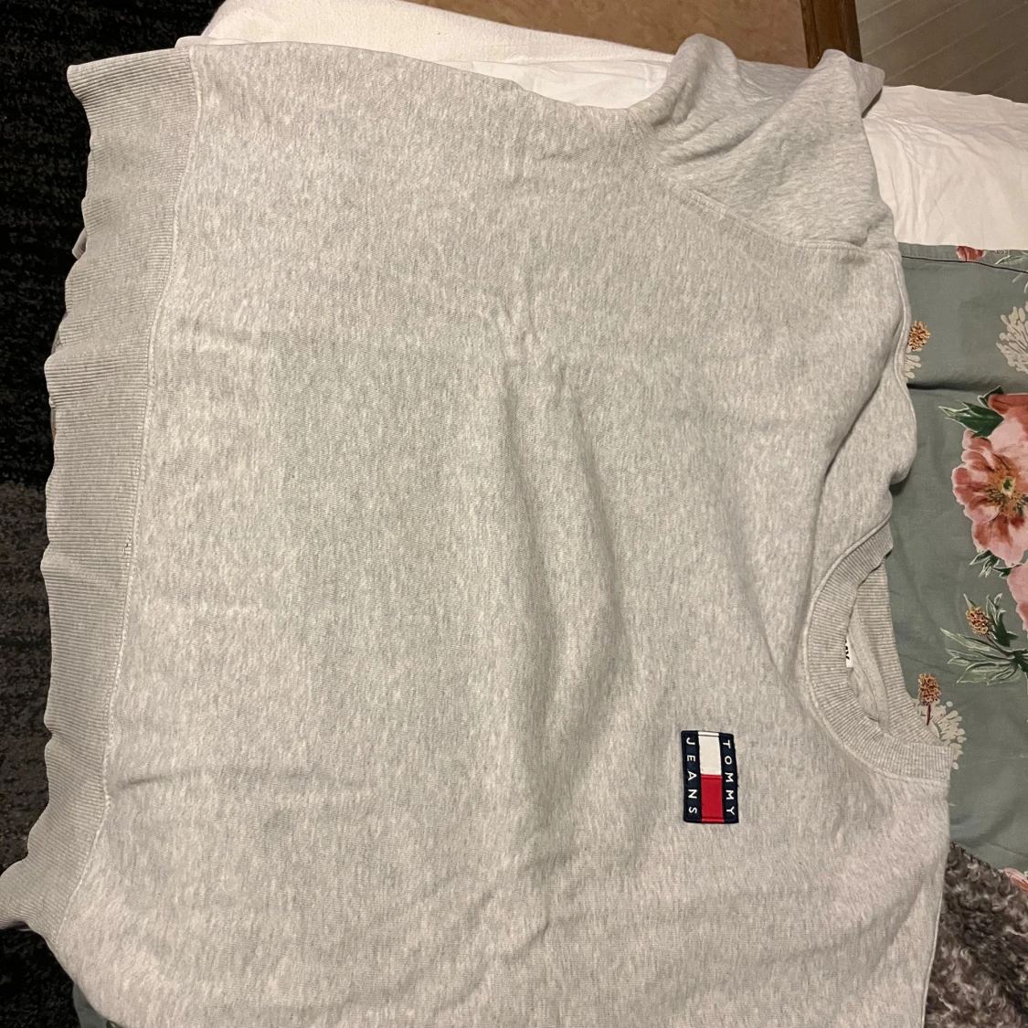 Grå sweatshirt från Tommy Jeans - 91
