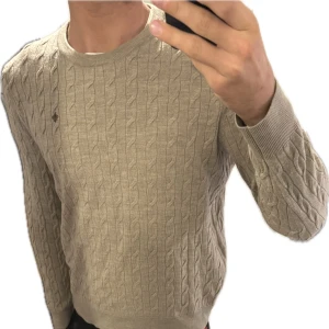 Kabelstickad tröja från Morris i 100% merino ull - Köpt för 1 799:- | Storleken är S & sitter som S. 