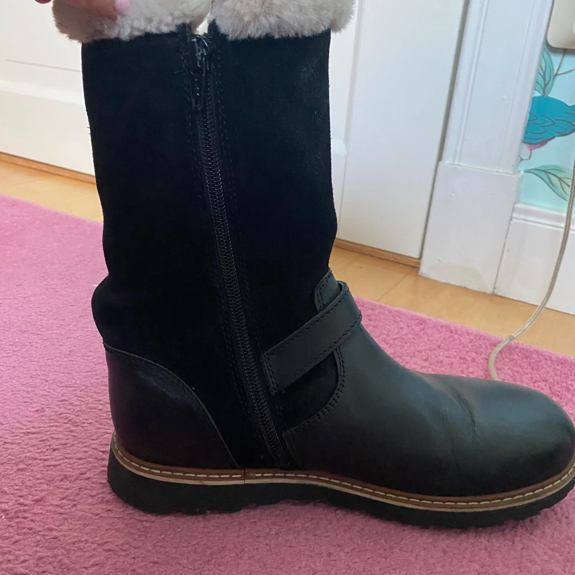 Svarta Vinterkängor Med Spänne - 90