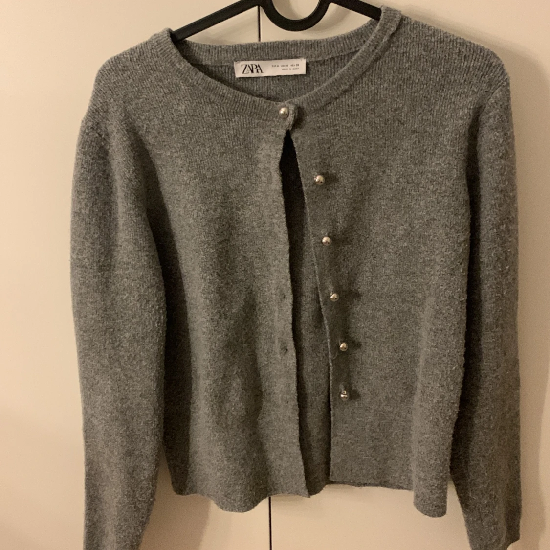 Jätte söt kofta från zara i storlek M.  