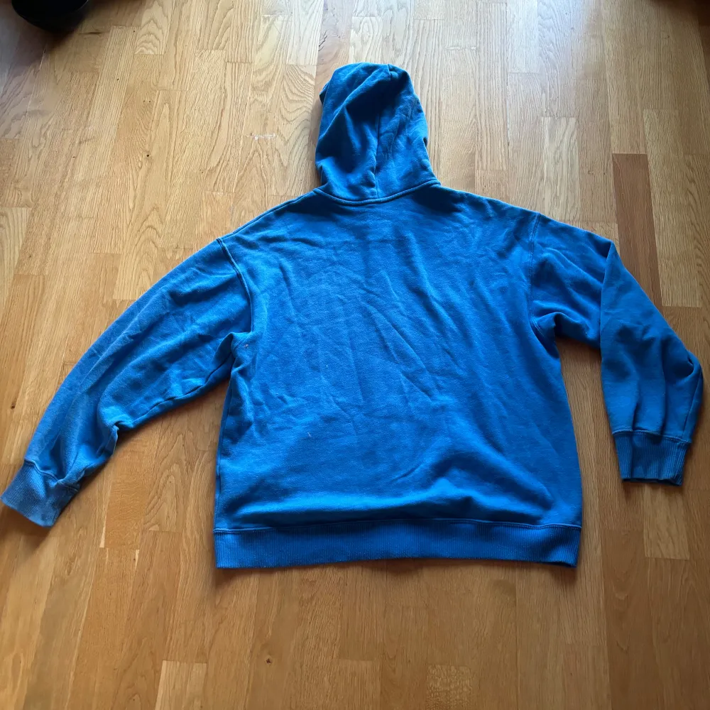 Storlek xs  Bekväm Fin blå färg. Hoodies.