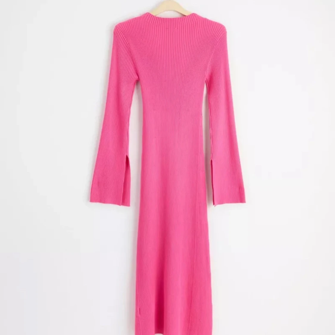 Rosa ribbad klänning från Lindex