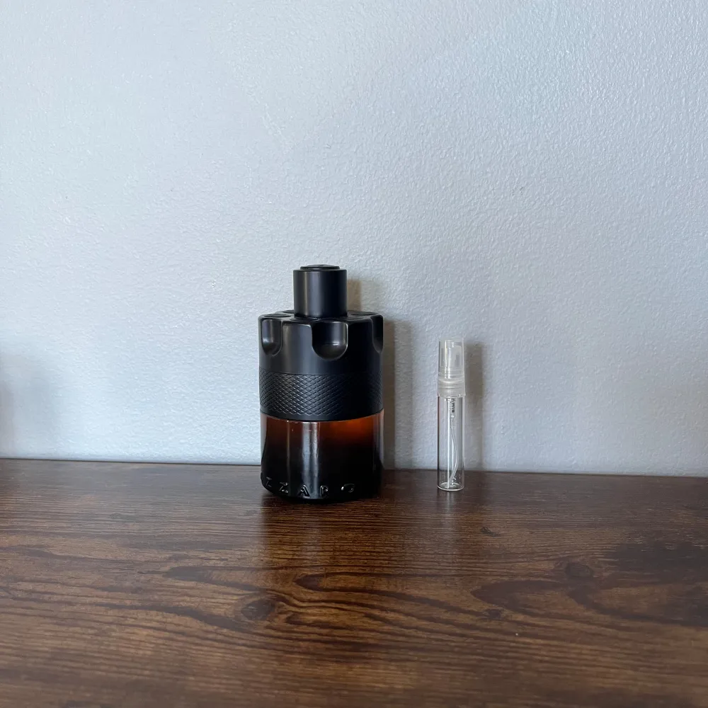 5ml sample av Azzaro the most wanted parfum till ett väldigt bra pris👌🏼. Parfym.