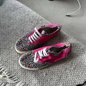 Skor Pauls boutique  - Sneakers från en populär butik i england