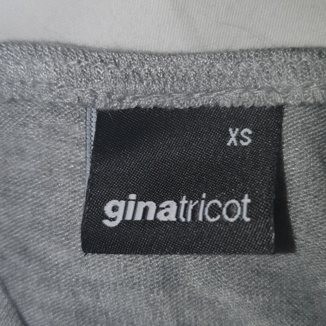 Gina tricot topp - 90