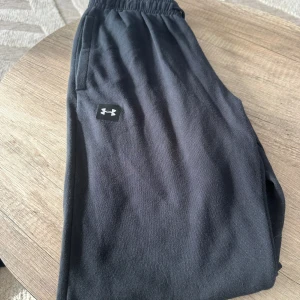 Under armour byxor - Skick 10/10 pris kan diskuteras 
