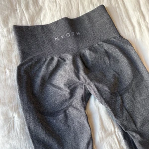 Grå tights från NVGTN - Använd fåtal gånger!