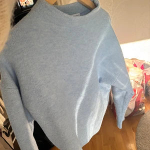 Zara tröja - Fin Zara tröja i väldigt fint skick, köpte för ungefär 2 år sedan