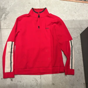 Mitt ex tröja😂 - Storlek M, bara legat i min garderob😂 så anväd några gånger sen förr