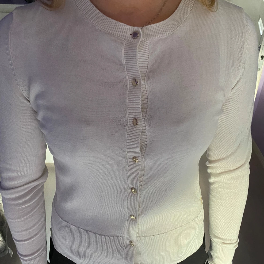 Vit kofta med guld knappar! - 90
