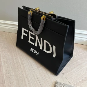 Väska av hög kvalitet oanvänd - Normalstor