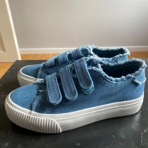 Kardborreband skor - Så coola skor från Evan&odd 🙌🏼🙌🏼💞