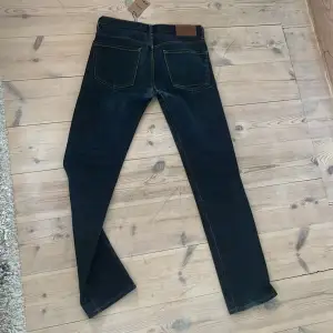 S/M J lindeberg jeans  Köpte dessa för jag tyckte dom var supersnygga! Men dom var tyvärr för små för mig.. så jag säljer dessa nu, nästan oanvända.