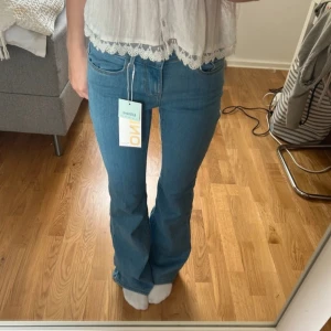 Lågmidjade jeans - Lågmidjade jeans från only