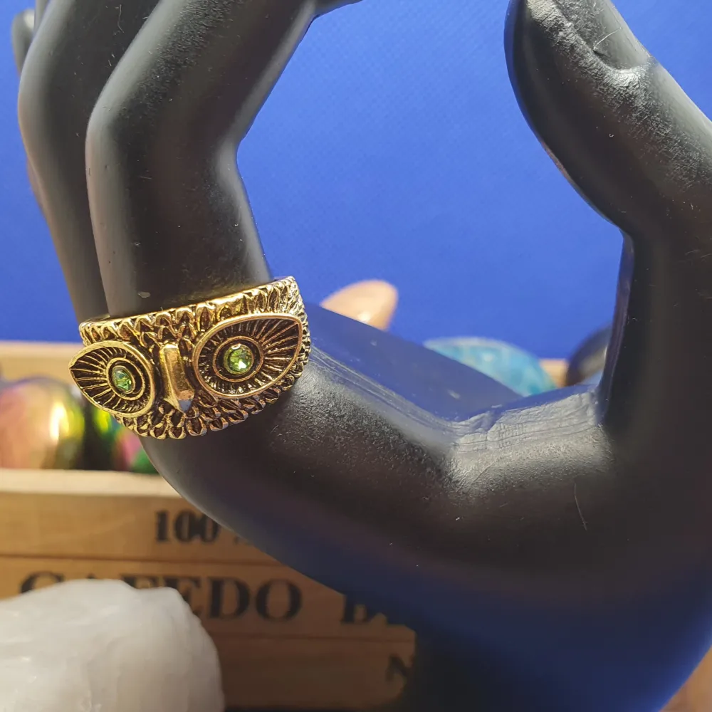 Ring uggla st 19 ✨️✨️✨️Titta igenom alla mina upplagda och köp fler saker i bundle för att spara på frakten och få allt du köpt i ett och samma paket✨️✨️✨️. Accessoarer.