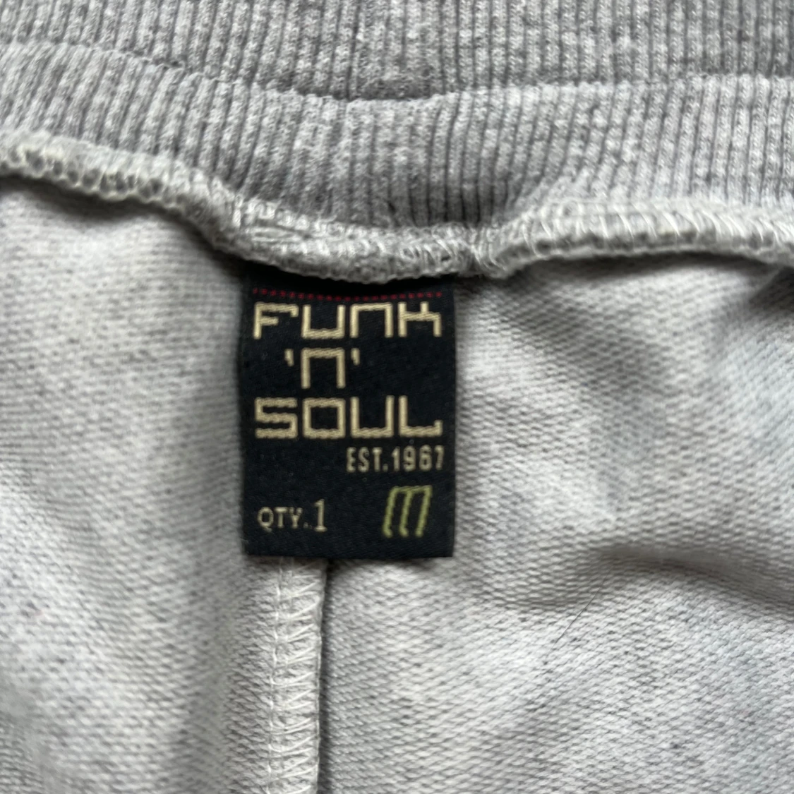 Trekvarts byxor nyskick - 90