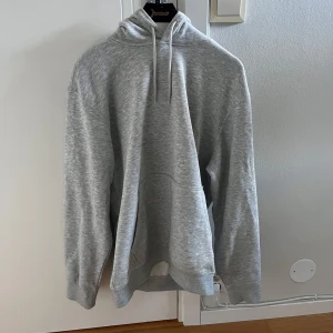 Weekday hoodie - Strl: S Skick : 8/10 