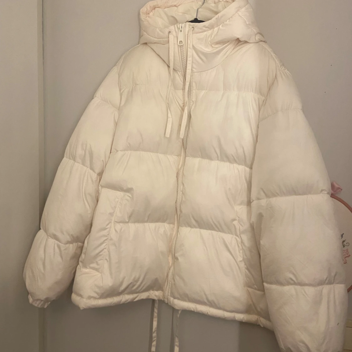 Vit pufferjacka från H&M - 90