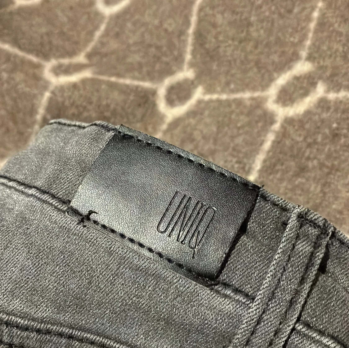 Grå jeansbyxor från Uniq - 92