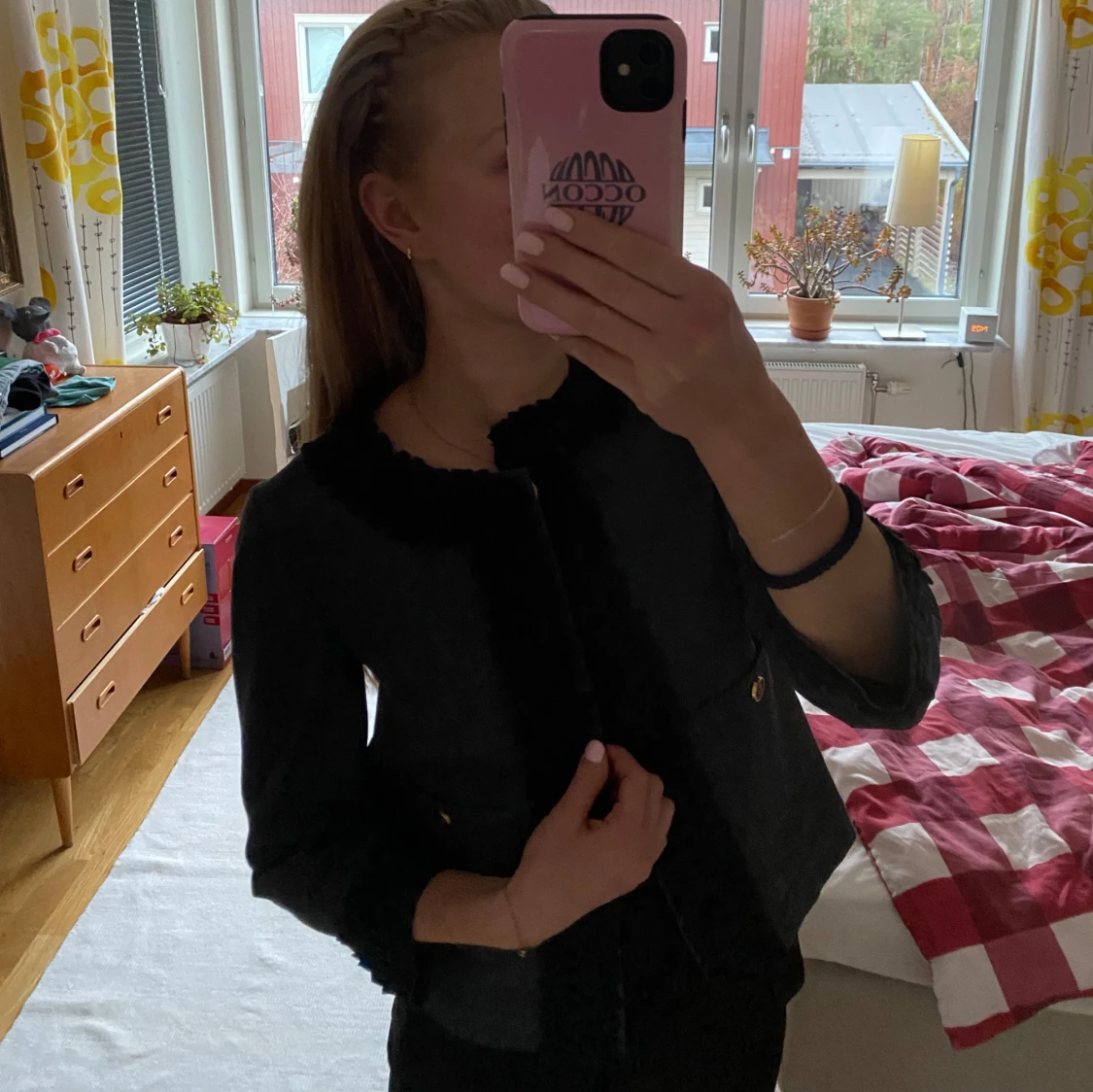 Tunnare jacka/kofta med guld detaljer  - 91