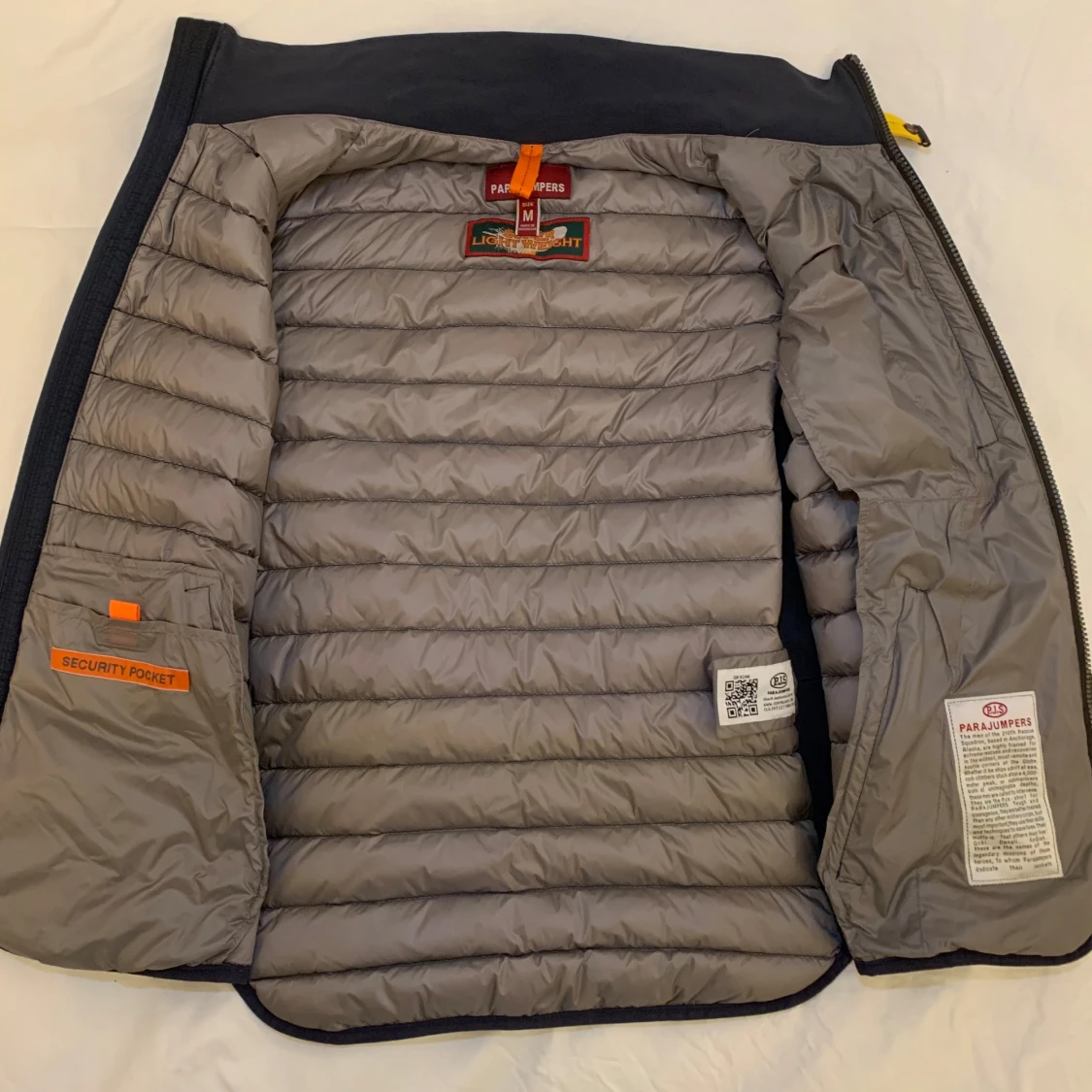 Mörkblå dunväst från Parajumpers - 91