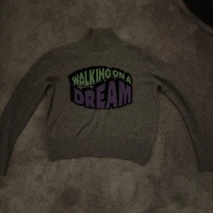 from future tröja  - Säljer nu denna fina tröjan från from future! Den är nästan aldrig använd och är i storlek M men passar någon som har S! 