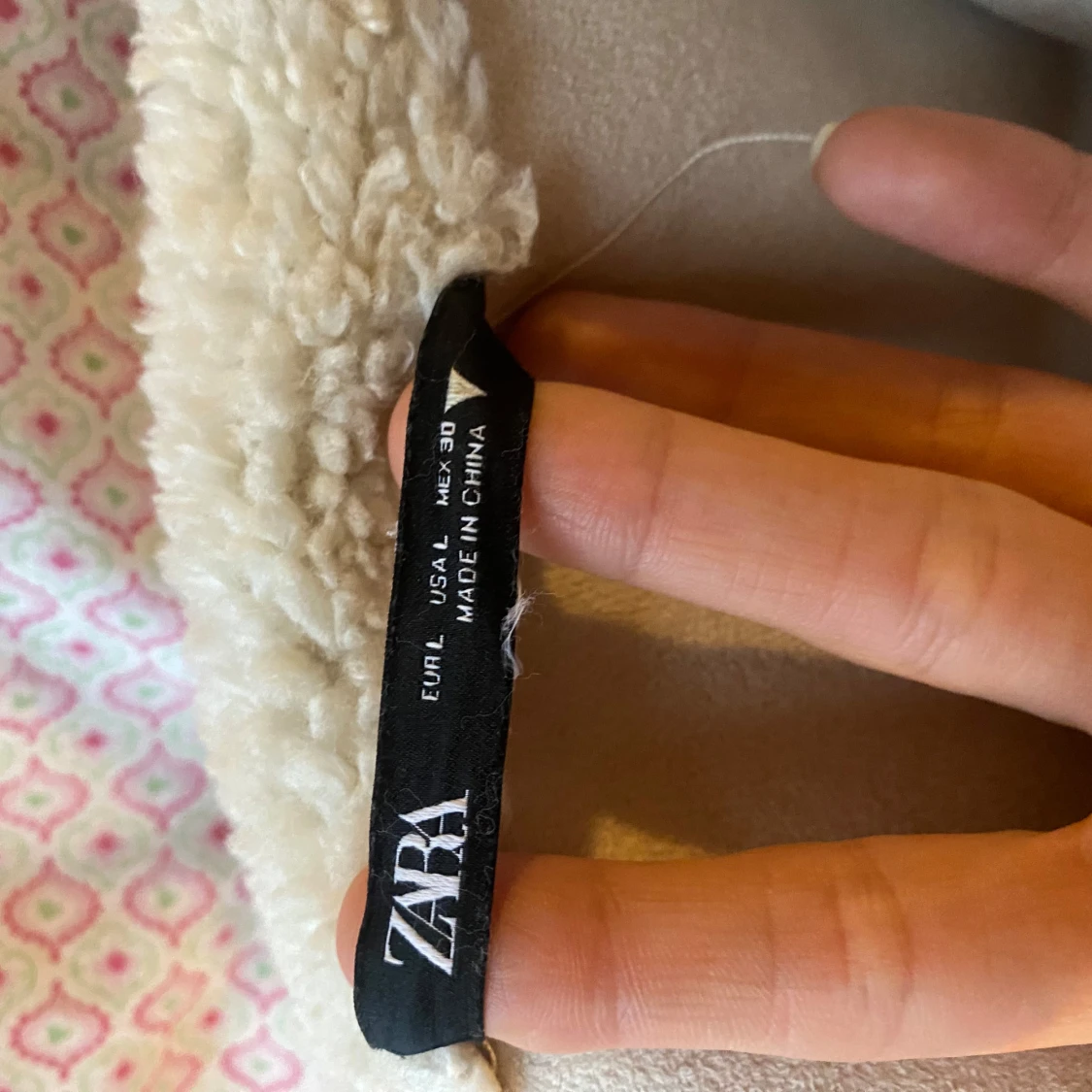 Beige teddyjacka från Zara - 90