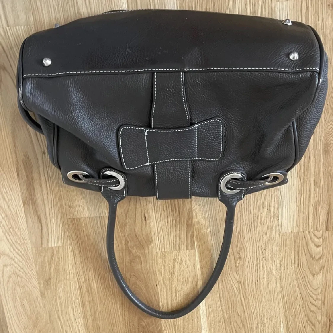 Brun skinnväska - 90