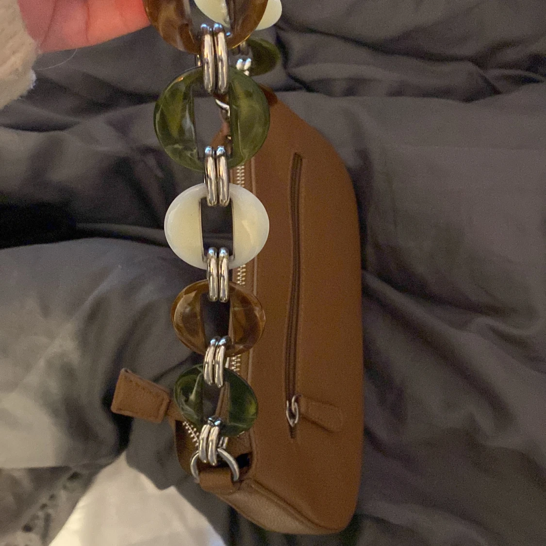 Brun axelväska från NA-KD - 90