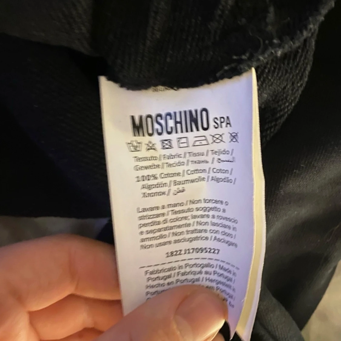 Svart hoodie från Moschino - 91