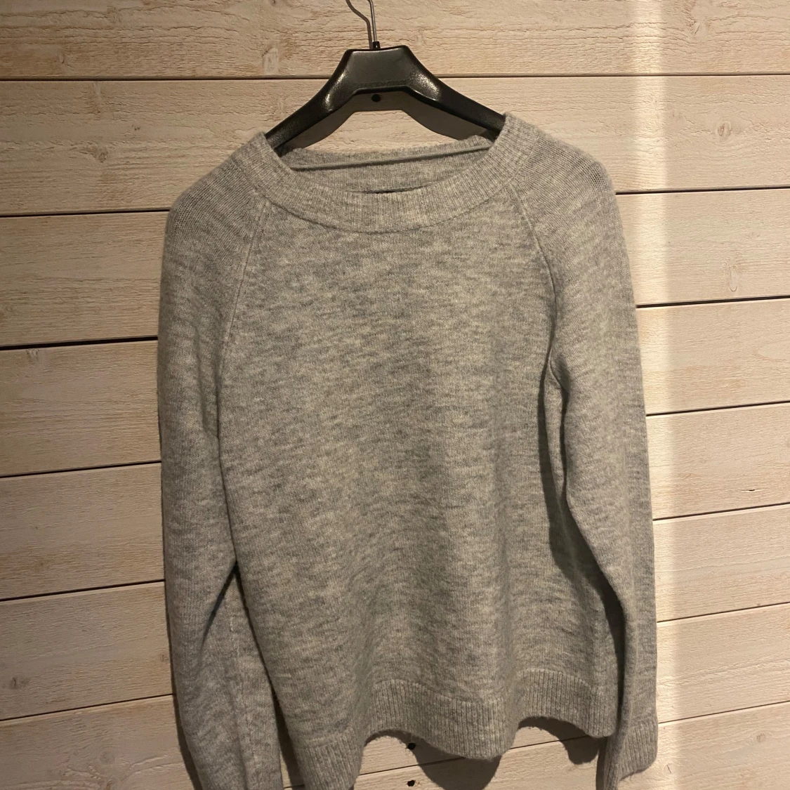 Grå stickad tröja från Vero Moda - 90