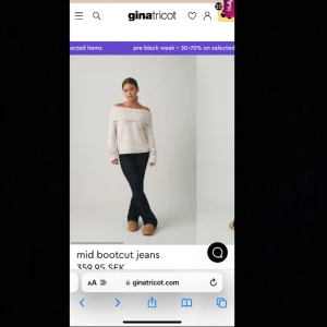 Svarta bootcut jeans  - Mid bootcut jeans från Gina Young, i storlek 164 skulle säga att det passar storlek 34. Bra skick💕