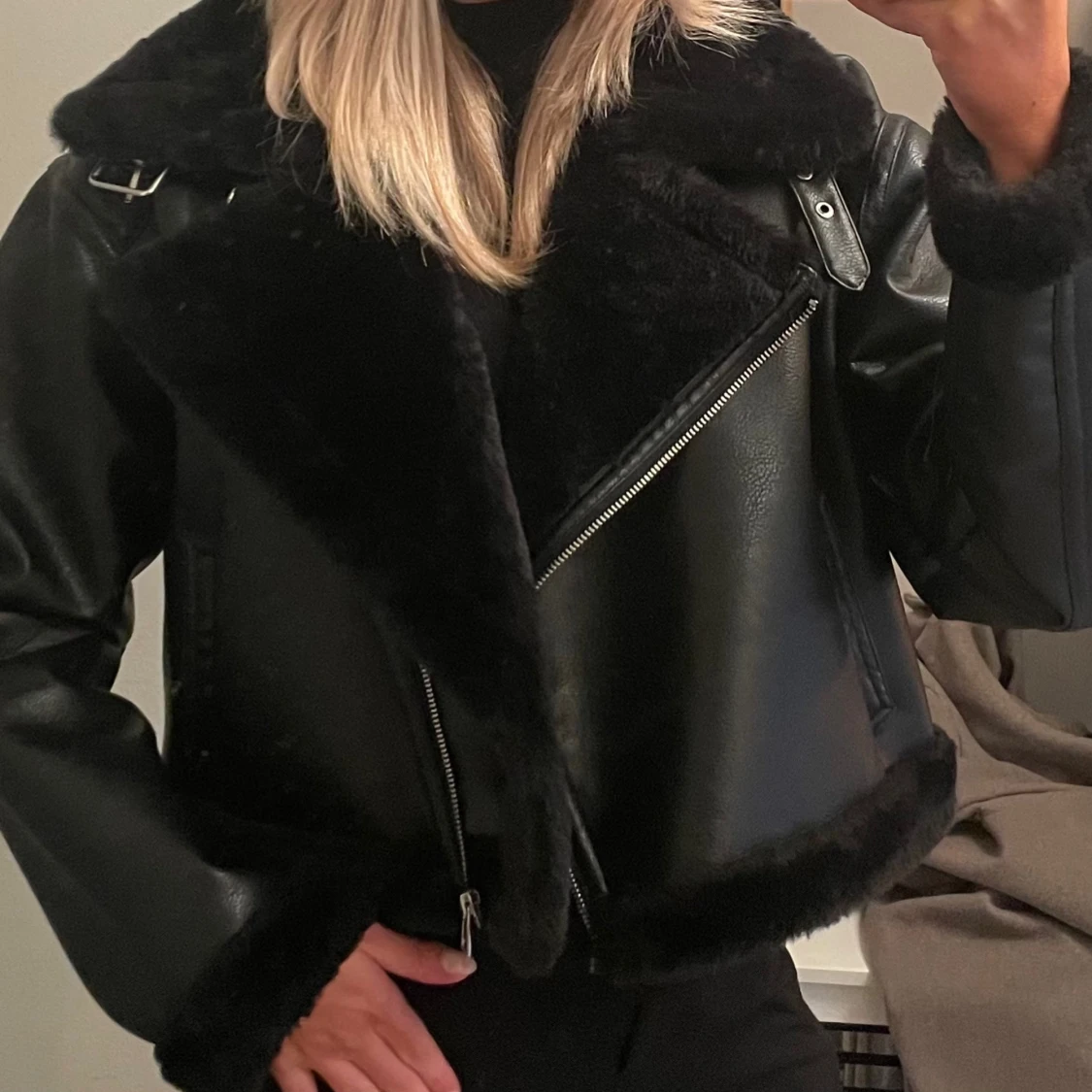 Fodrad skinnjacka  - 90