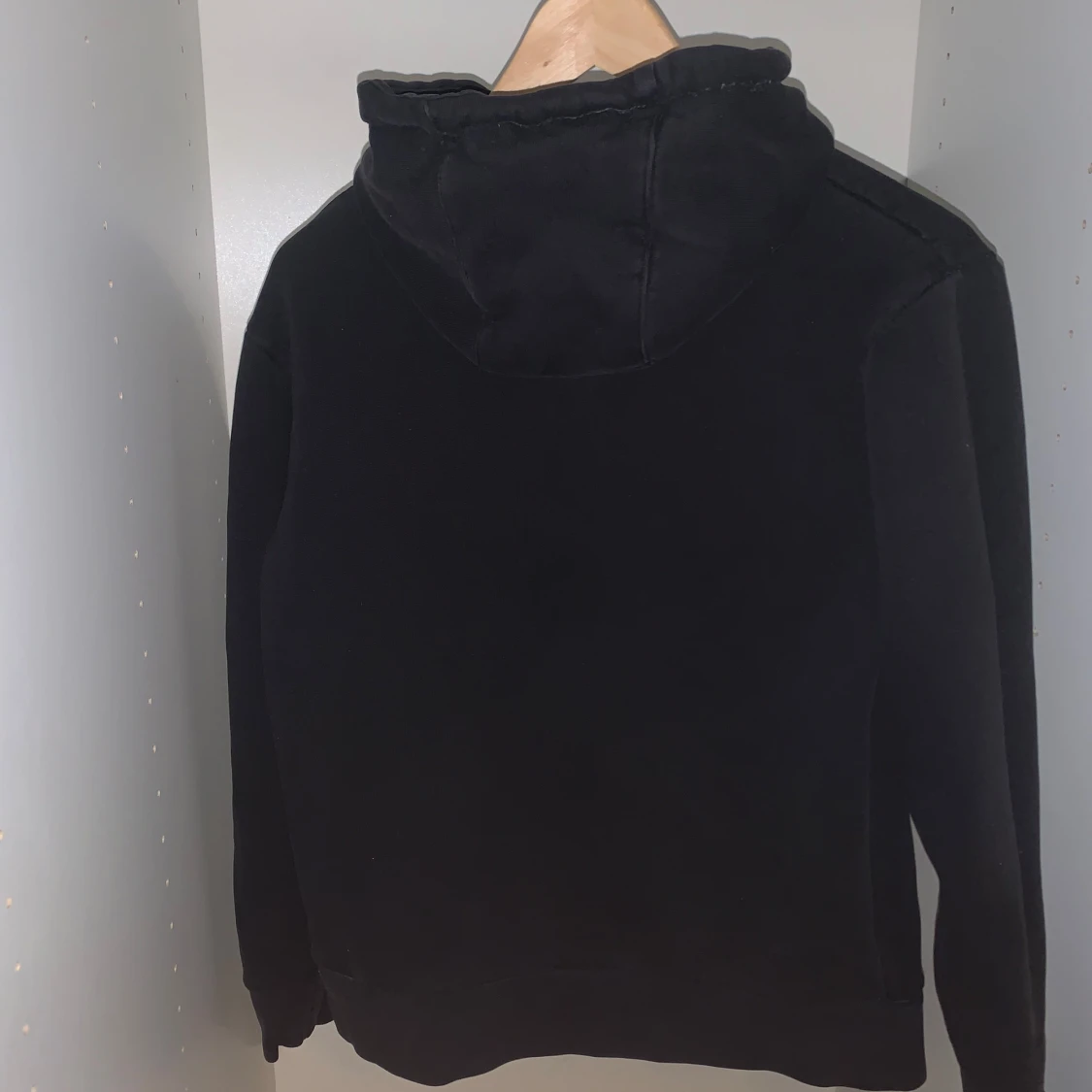 Svart hoodie från Hoodrich - 90