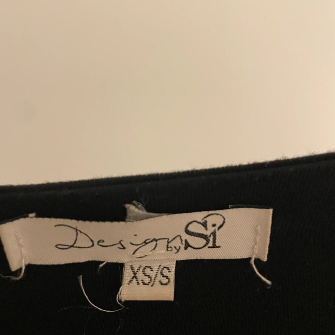 Svart långärmad topp från Design by Si - 90