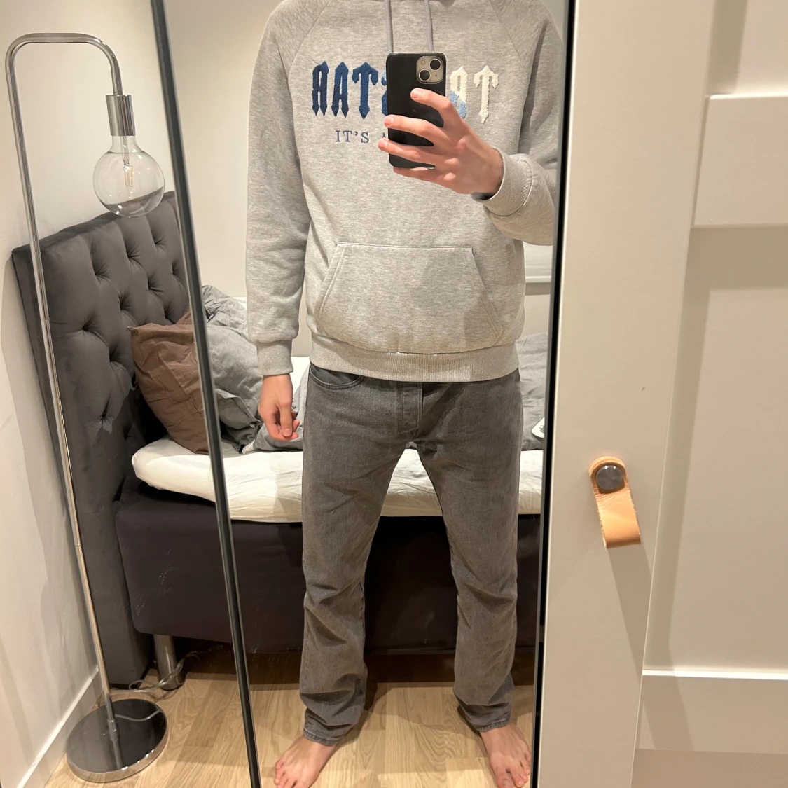 Grå och ljusblå hoodie från Trapstar - 90