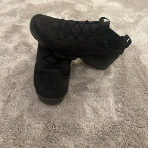 Vapor Max  - Mycket fina och sköna vapor Max. I mycket bra skick men de finns lite repor. REA PÅ 499kr bar 3 dagar 